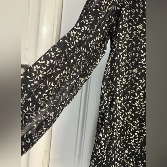 Tamara H. Black and White Floral Blouse - Picture 5 of 11